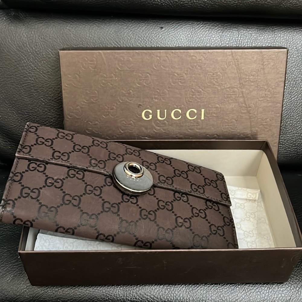 Gucci wallet